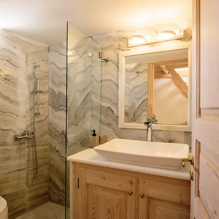 Mybozer Kallisto فندق